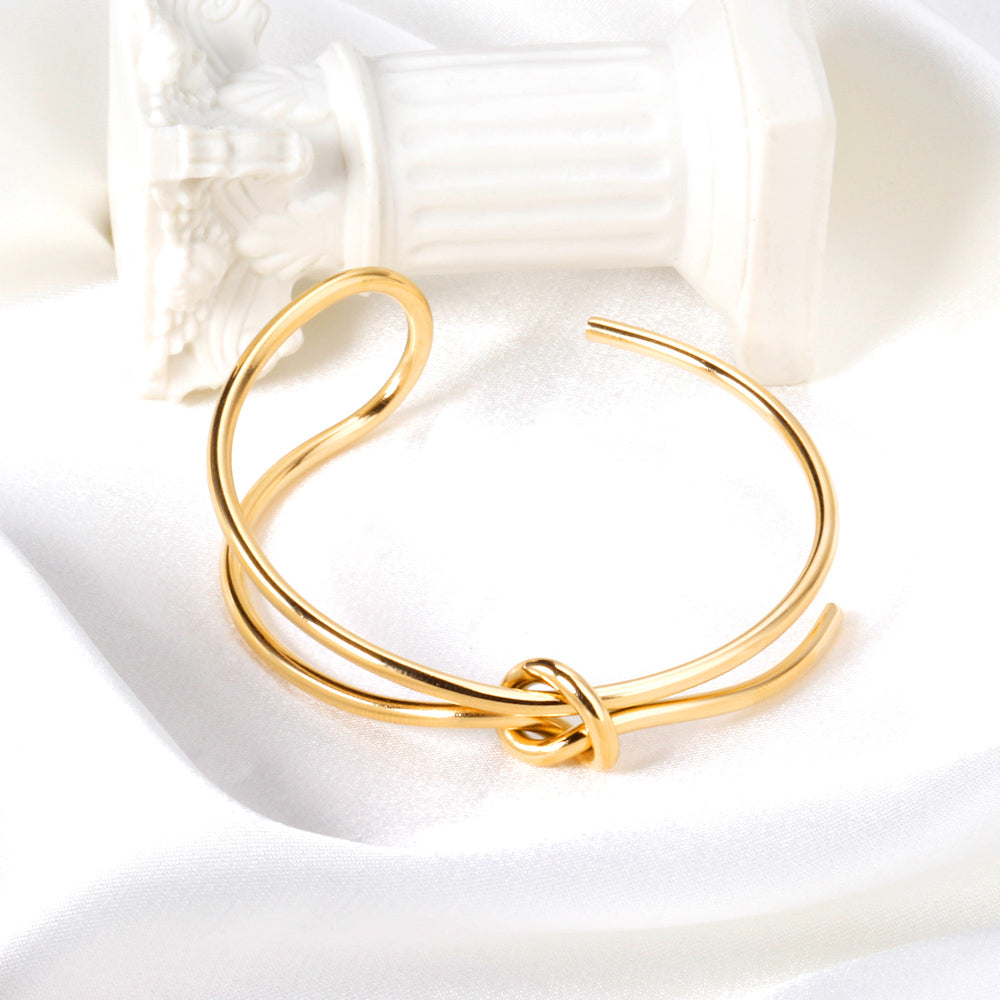 Bowtye Bangle